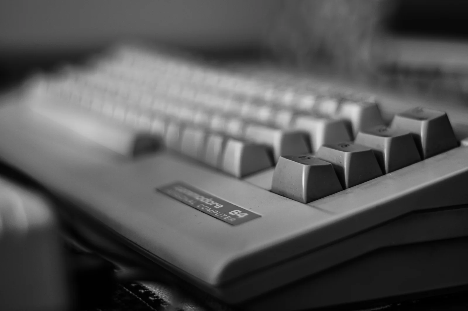 Najlepsze gry na Commodore 64 — kanon epoki i to, w co grało się w Polsce